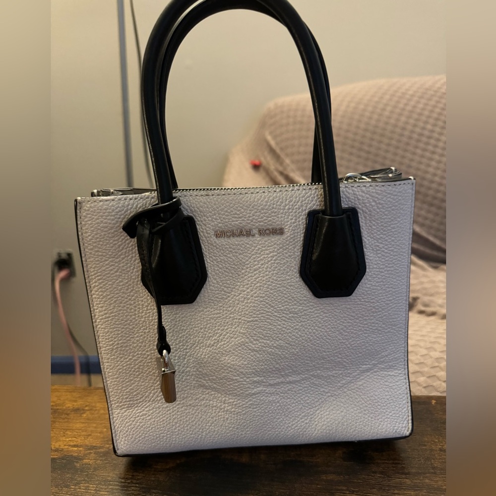 Auth Michael Kors short strap small arm bag